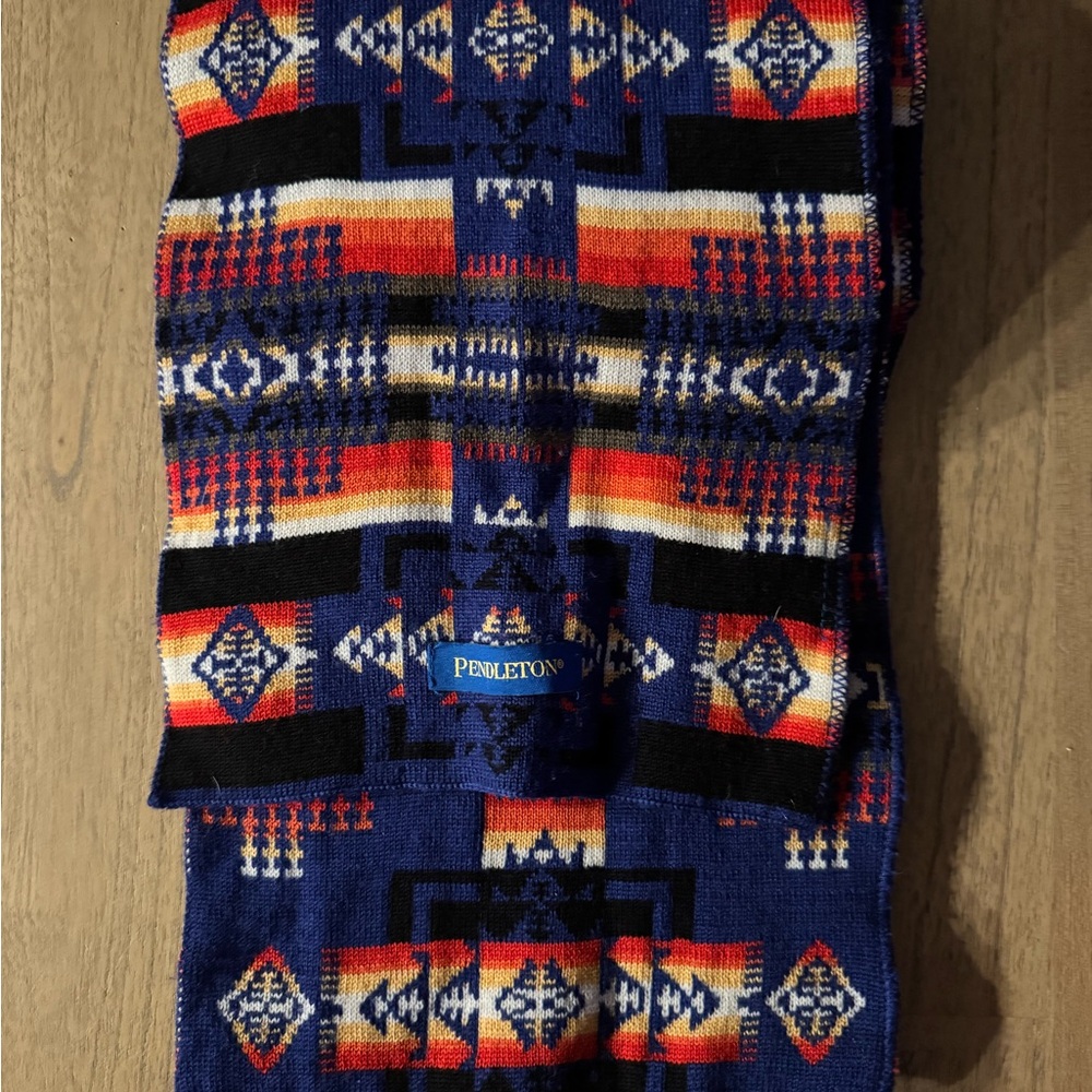 Pendleton Geometric Patterned Scarf - image 1